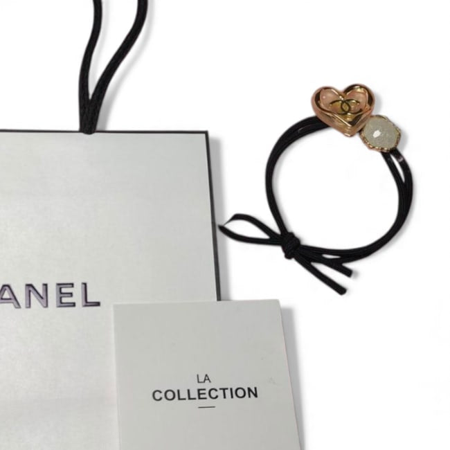 VIP/GWP 2Pc White Opal Pearl Heart Hair Ties with Gift Bag