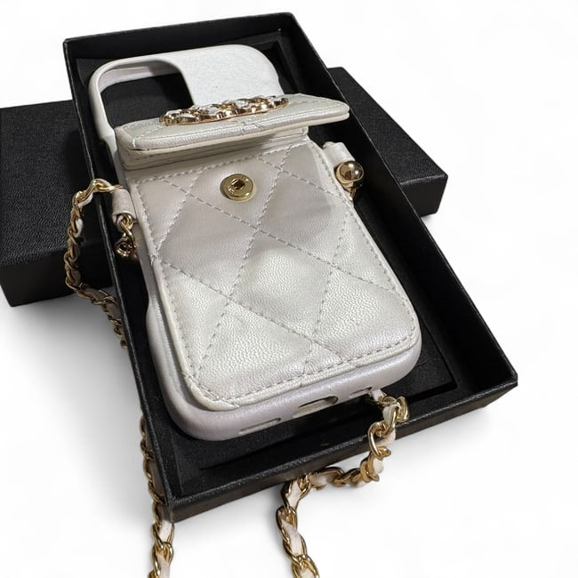 VIP/GWP White Quilted Case with Box