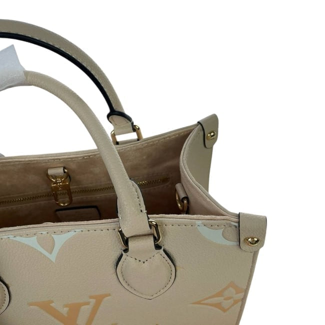 VIP/GWP Creme Orange Gradient OnTheGo PM Tote with Box