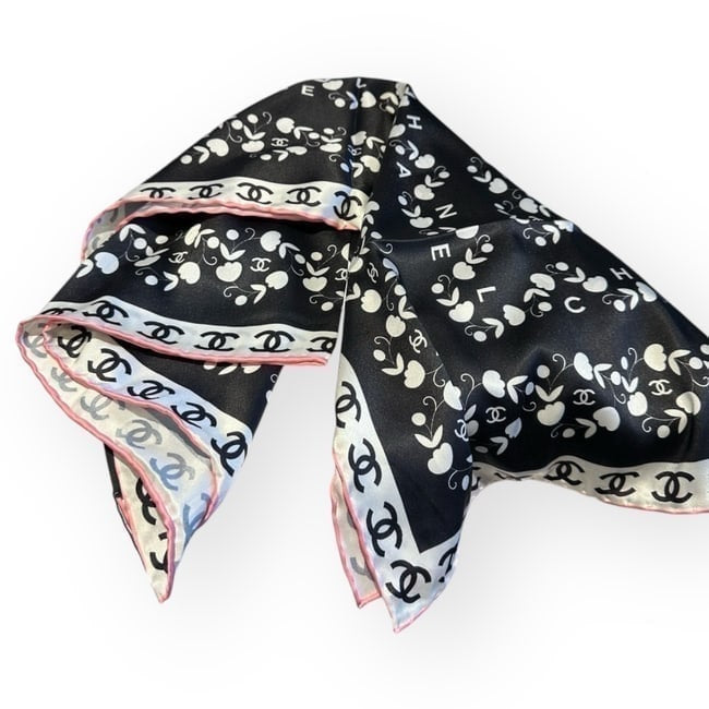 VIP/GWP Black Scarf