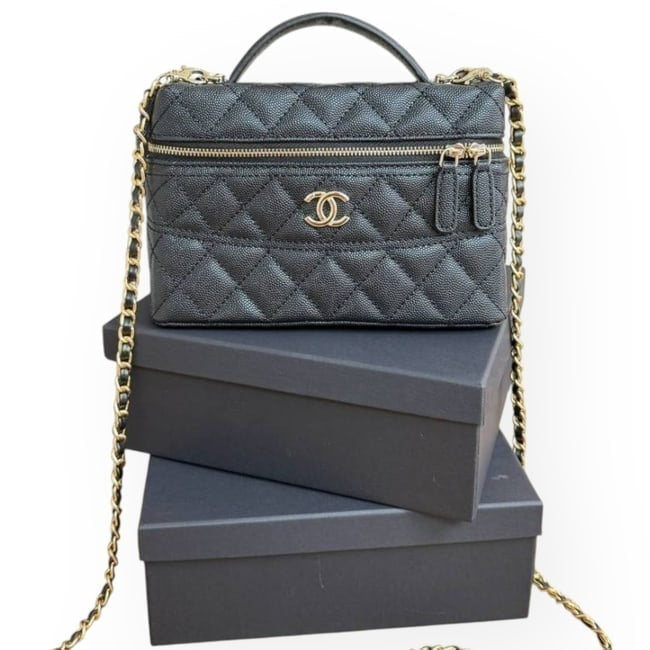 VIP/GWP Black Quilted Logo Vanity Case