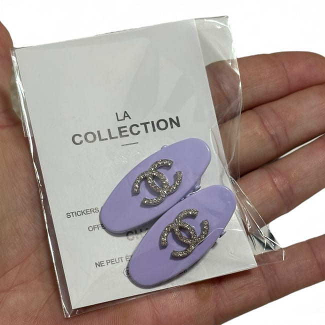 VIP/GWP Purple 2Pc Rhinestone CC Hair Clips