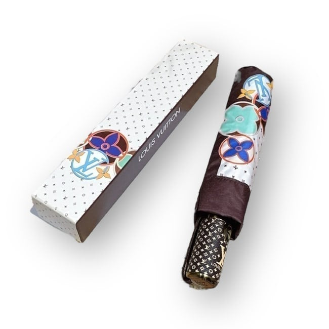 VIP/GWP White Monogram Floral Umbrella with Box