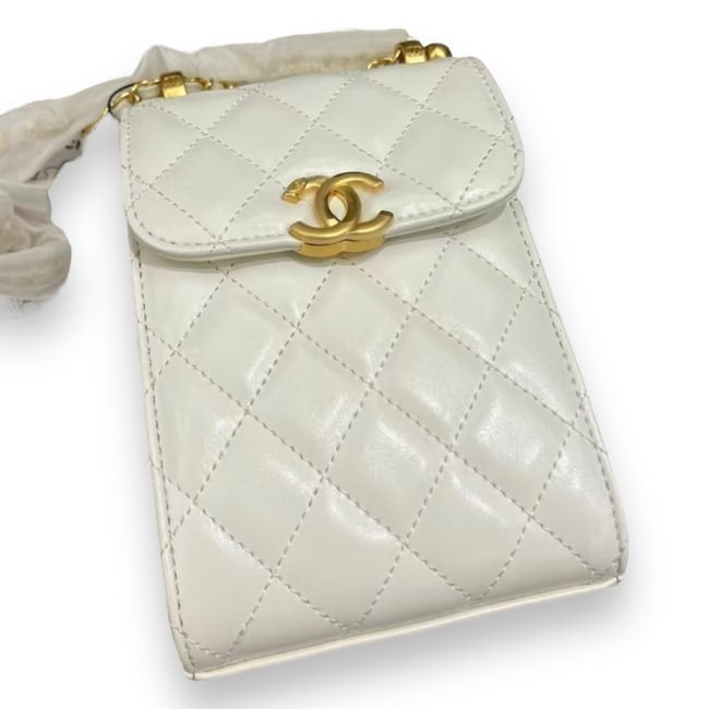 VIP/GWP Quilted Chain Phone Holder with Box