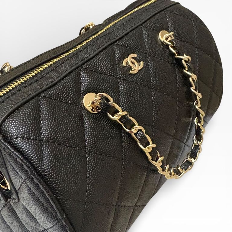 VIP/GWP Black Quilted Barrel Bag with Box