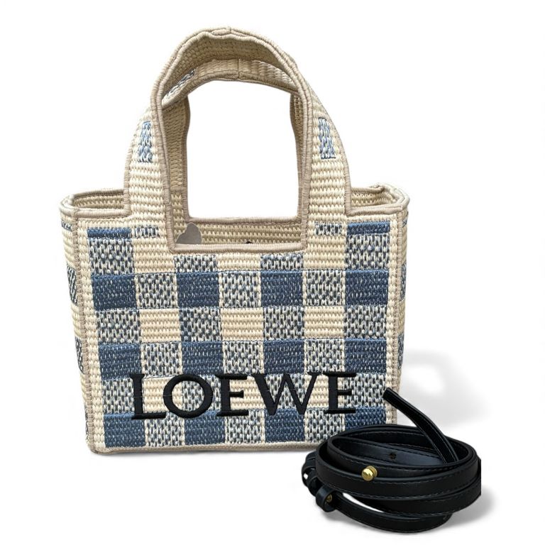 LOT 446 image 1