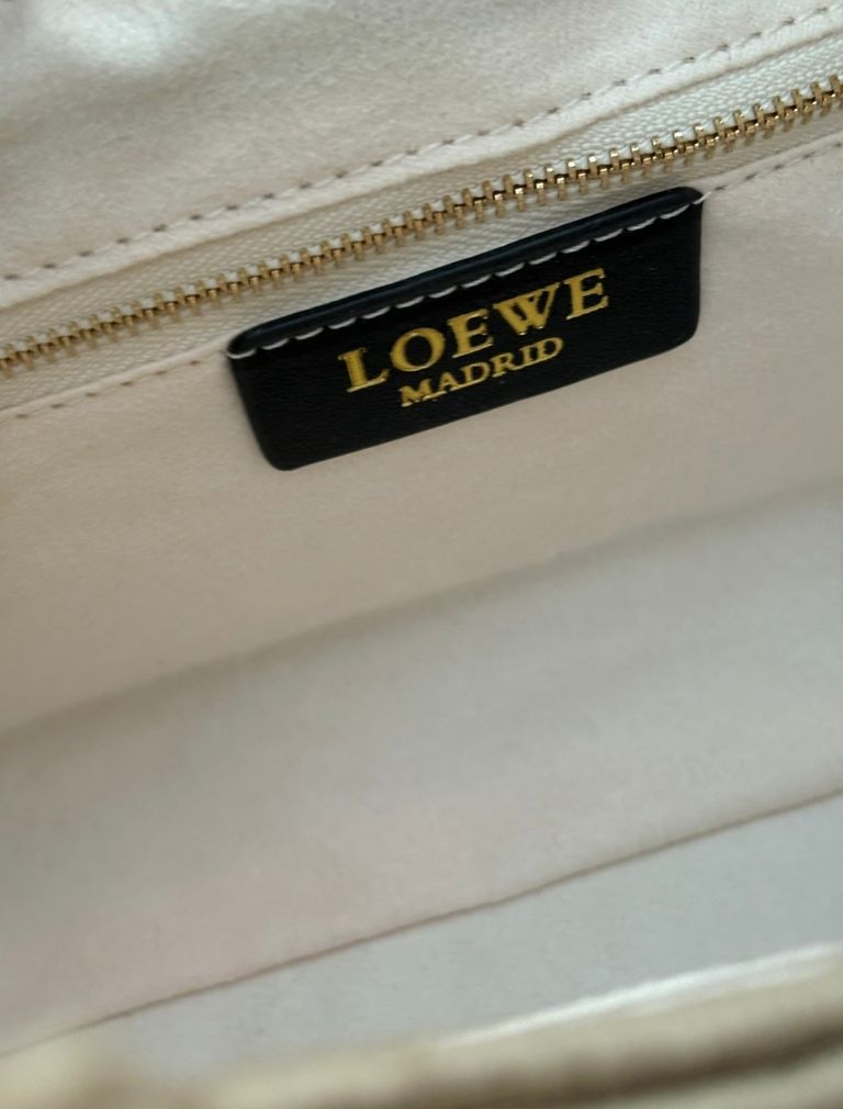 LOT 446 image 8