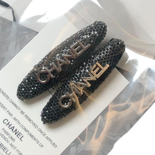 VIP/GWP Black 2Pc Rhinestone Long Oval Hair Clips with Gift Bag