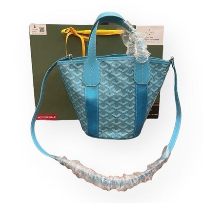 LOT 393 image 1