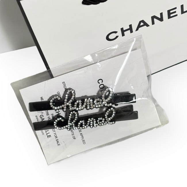 VIP/GWP Black 2Pc Rhinestone CC Hair Clips