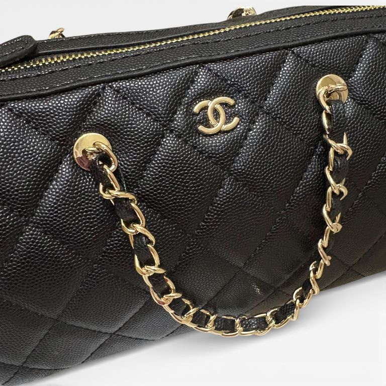 VIP/GWP Black Quilted Barrel Bag with Box