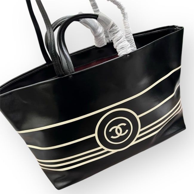VIP/GWP Black Tote Bag with Gift Bag
