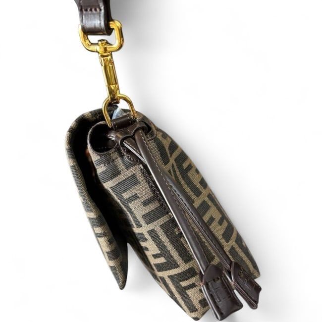 LOT 484 image 4