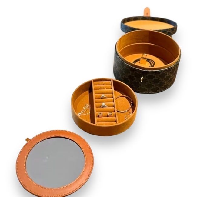LOT 780 - image 3