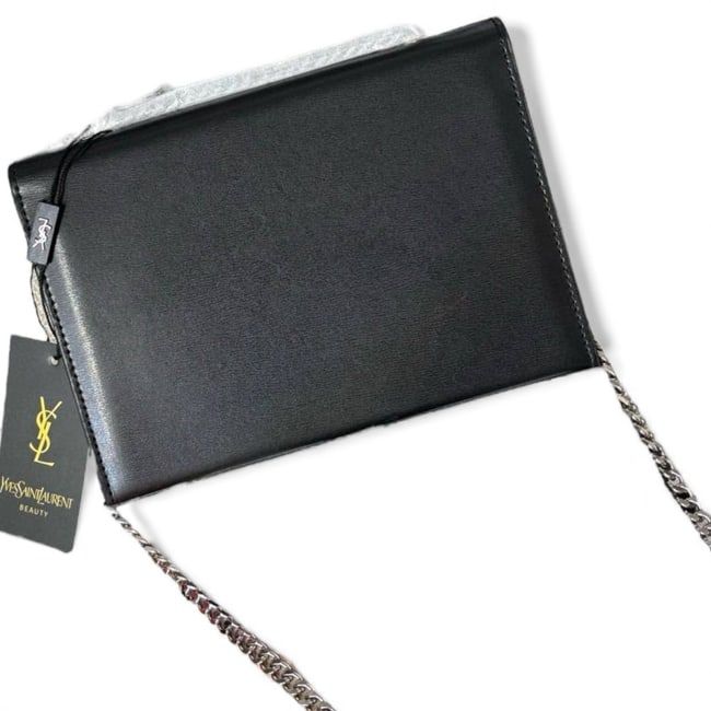 LOT 804 - image 2