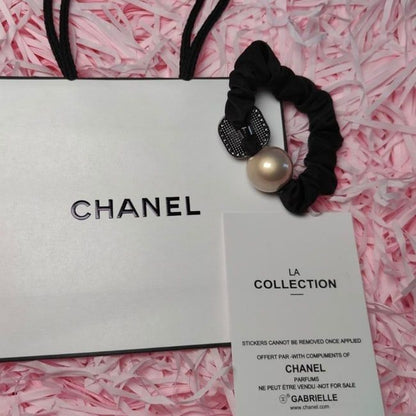 VIP/GWP Silver Pearl Hair Tie with Gift Bag
