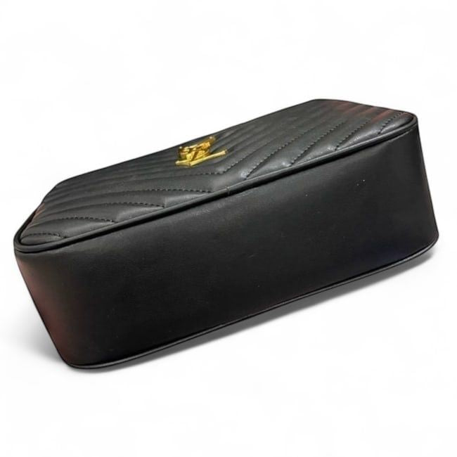 LOT 379 image 3